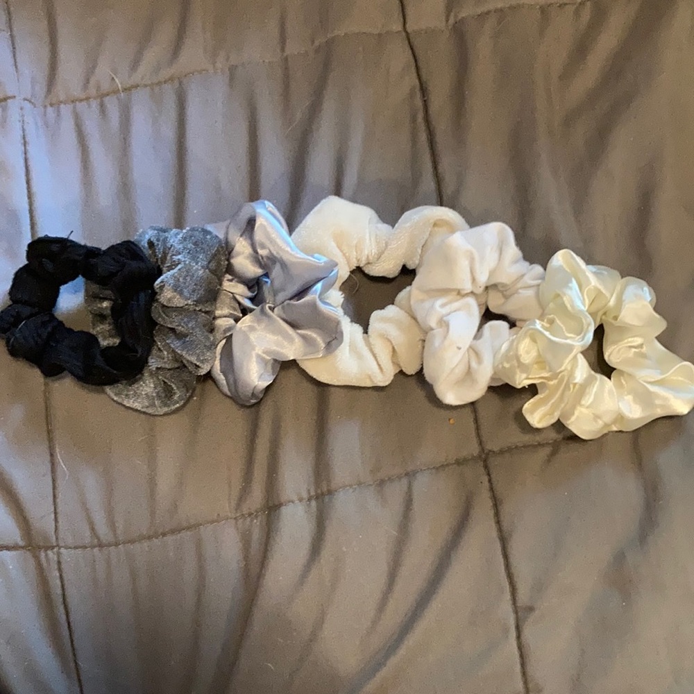 6 pcs shade scrunchies